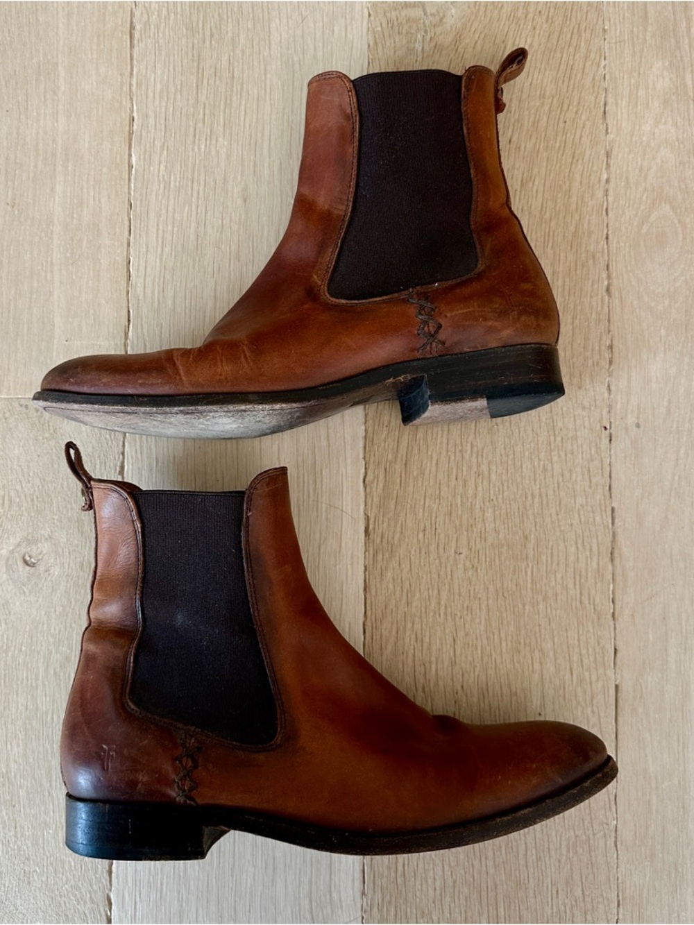 Frye Women’s Chelsea boots